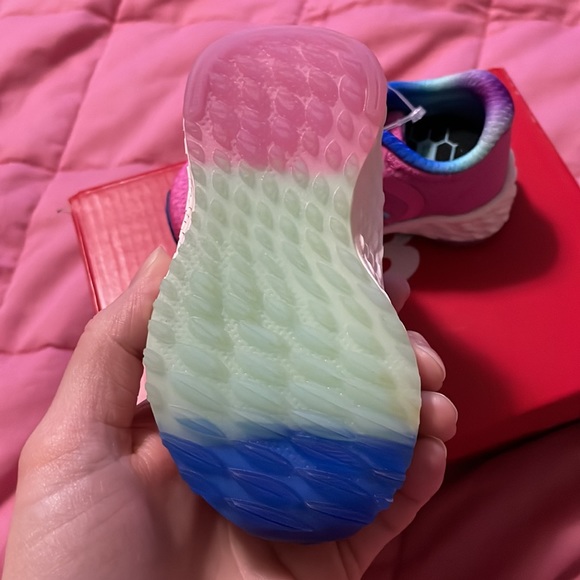 NWT New balance infants size 3 wide pink and blue sneakers - Picture 8 of 9